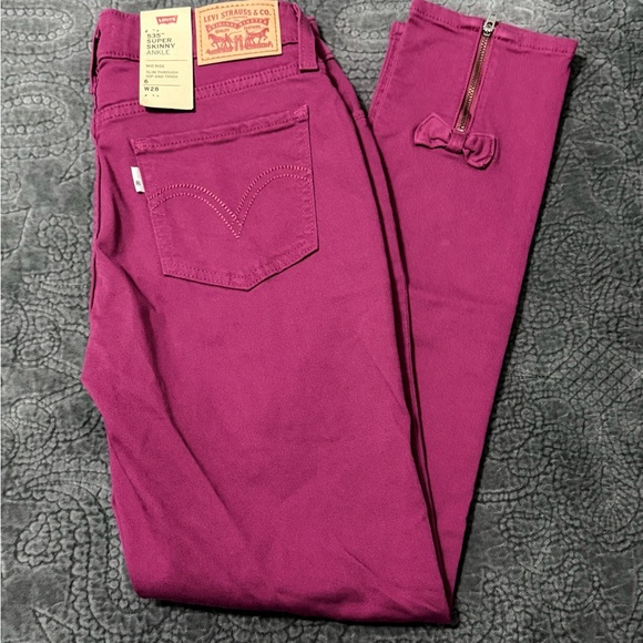 Levi's Women's Fuchsia Skinny Jeans - Picture 2 of 5